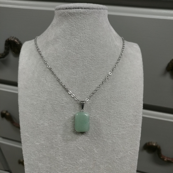 Green Aventurine Necklace Natural Gemstone Crystal Pendant Stainless-Steel Chain - Picture 6 of 13